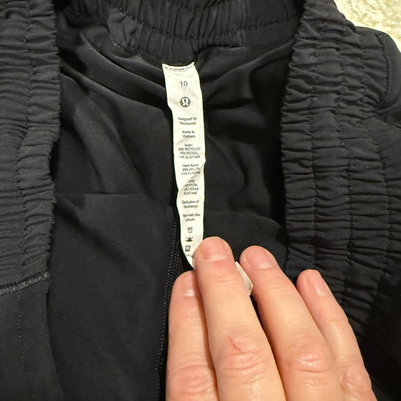 Lululemon Skort - size 10 - Black - Picture 4 of 5